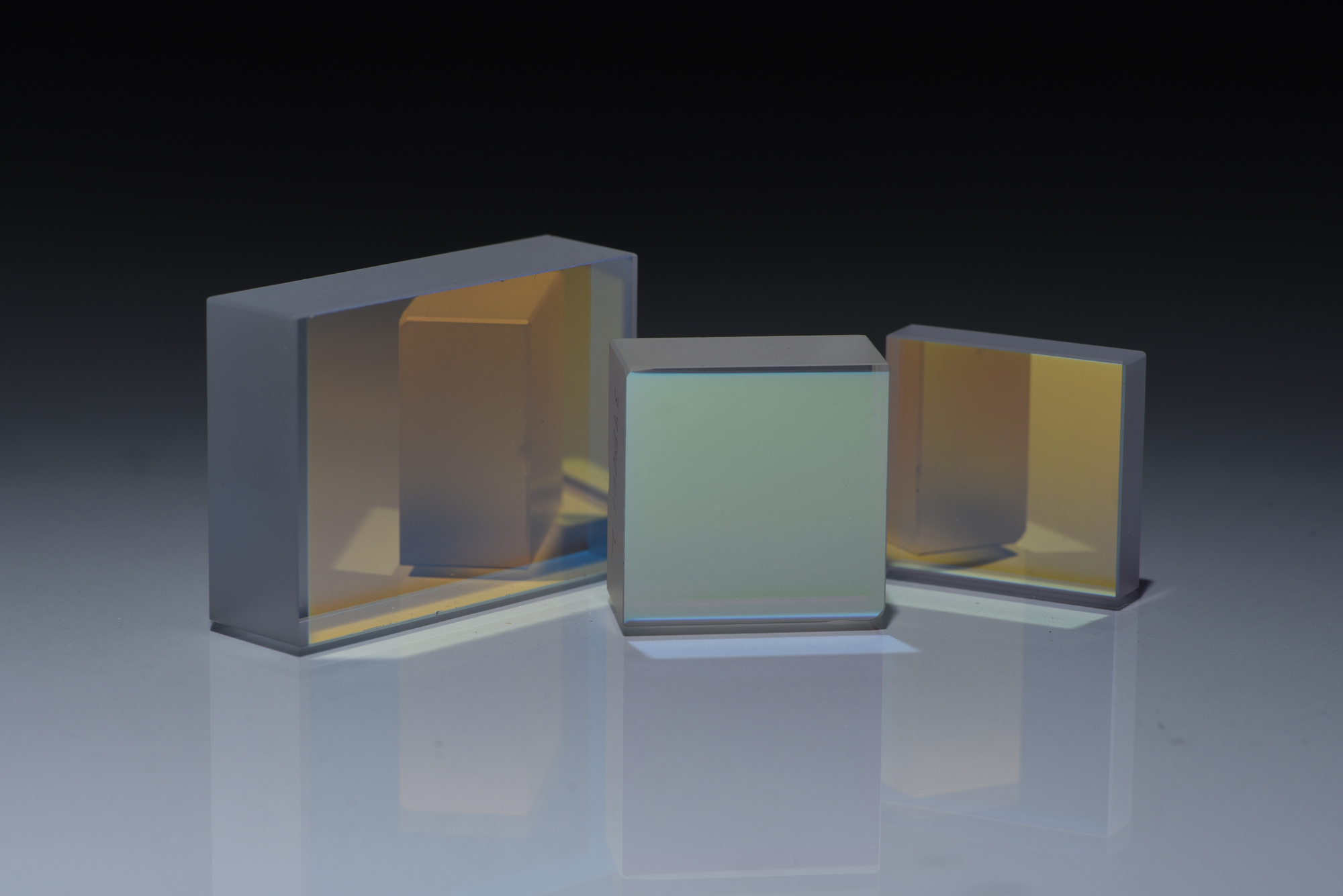 three dielectric mirrors
